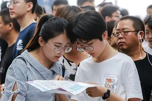 利拉德谈季中锦标赛：比赛激动人心 每个人为奖金而战